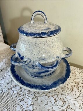 Vintage Byron Blue Speckled Spongewear Ceramic Lidded Tureen Pot & Plate Set